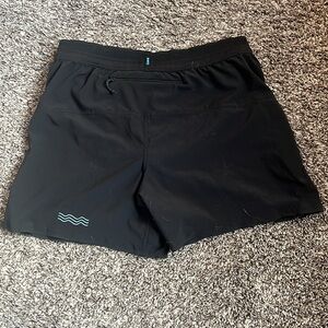 Janji AFO middle shorts 5” small